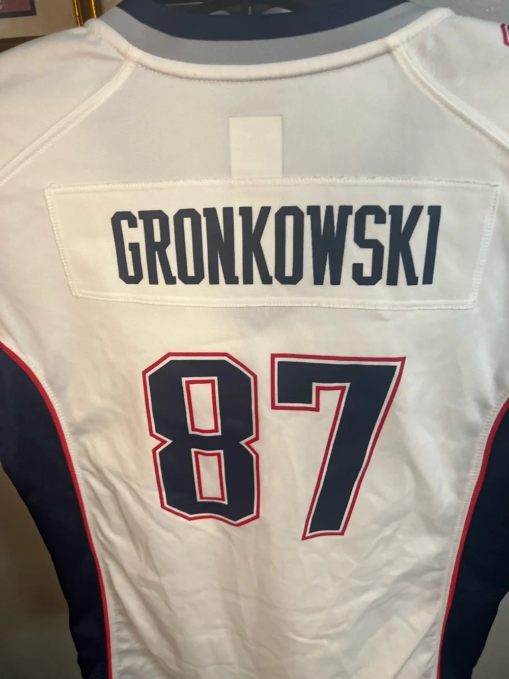 Nike WOMEN'S NEW ENGLAND
PATRIOTS ROB GRONKOWSKI LIMITED
PLAYER JERSEY WHITE #87 - Picture 6 of 13